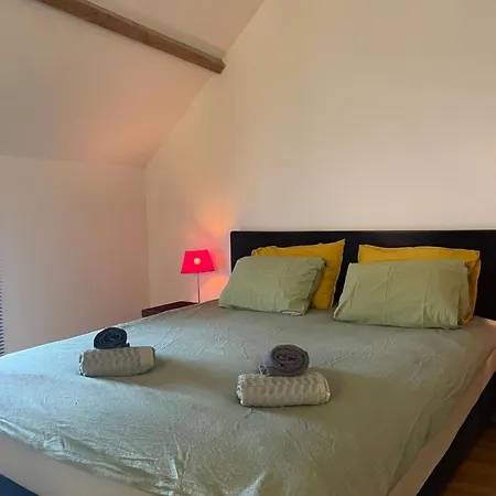Fijn, Recent Volledig Gerenoveerd In * Maastricht