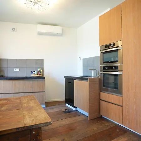 Apartment Fijn, Recent Volledig Gerenoveerd In