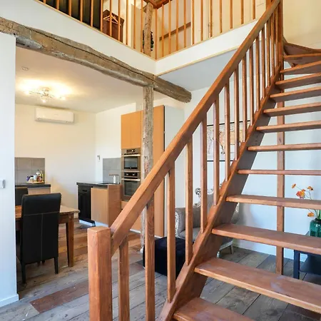 Fijn, Recent Volledig Gerenoveerd In Apartment Maastricht